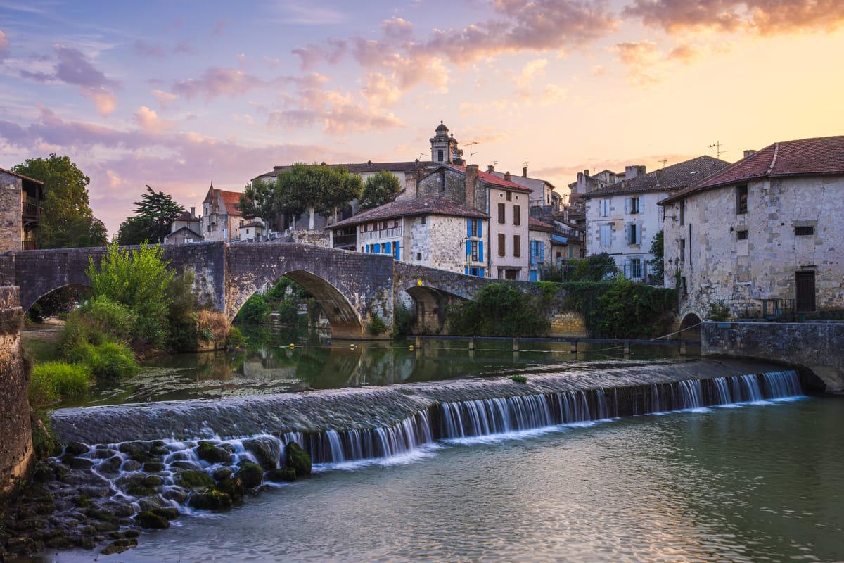 Village du Lot-et-Garonne au bord de l’eau