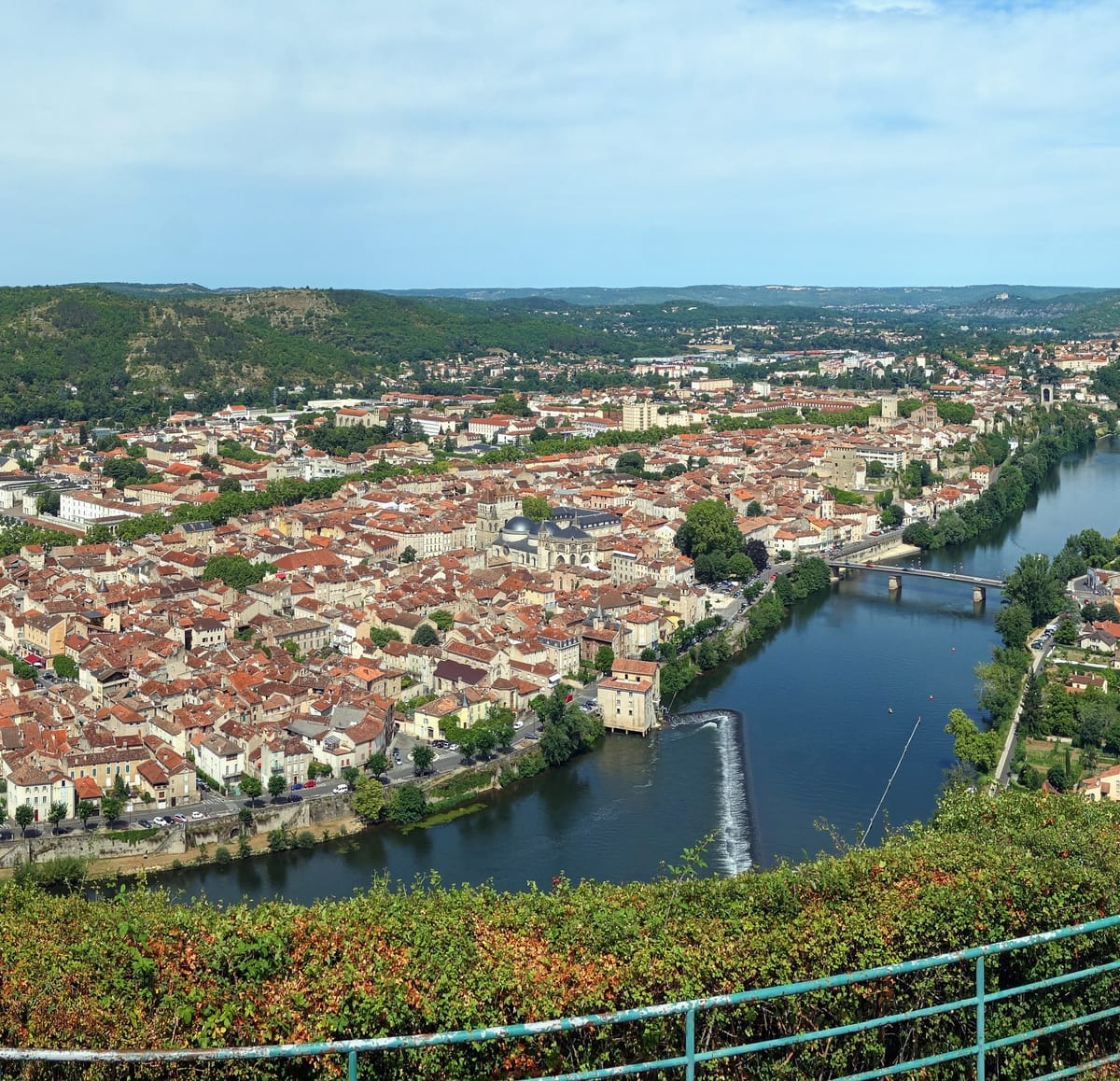 Vue panoramique de Cahors depuis le Mont Saint-Cyr